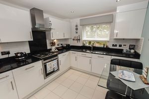 Kitchen- click for photo gallery